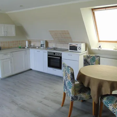 Auf Ruegen In Maltzien 아파트